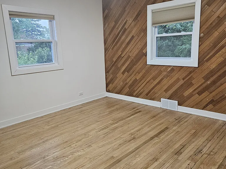 3230 Thornberry Ln — Photo 11