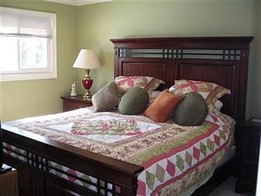 3rd image of 24585 Surrey Cir