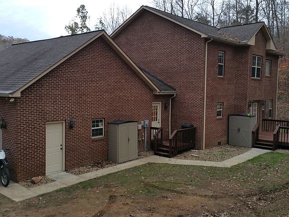 10 x 12 deck with gas hook-u