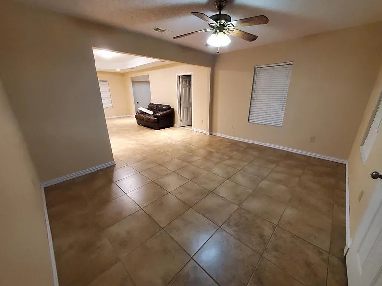 1519 N Brazos Ave — Photo 5
