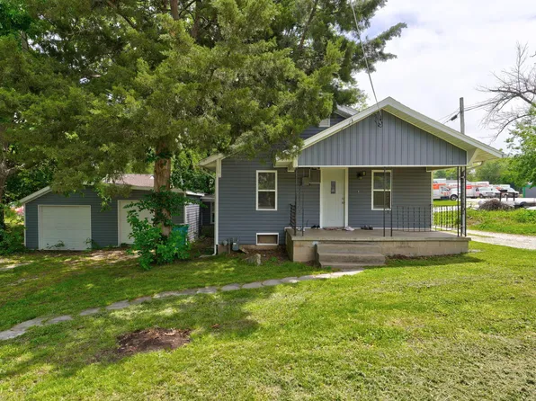 2414 N Missouri Avenue, Springfield, MO 65803