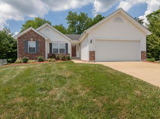 4452 Meadowgreen Estates Dr, Saint Louis, MO 63129