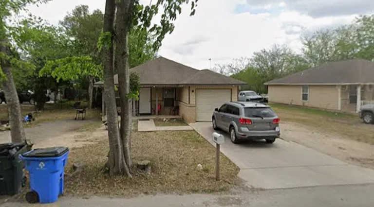 1557 N Heideke St — Photo 1