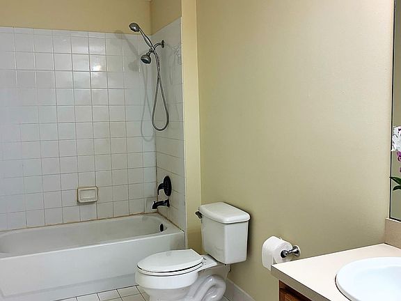 5th image of 5261 Canoe Bend Dr