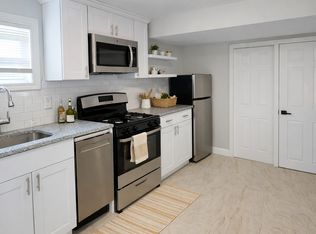 40 Bourne St #4, Bristol, RI 02809