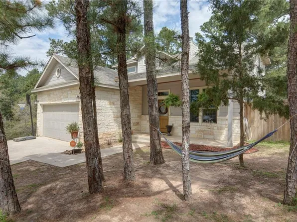 102 W Kamoi Ct, Bastrop, TX 78602