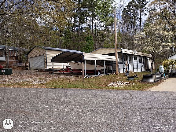 2nd image of 502 Newbury Cir