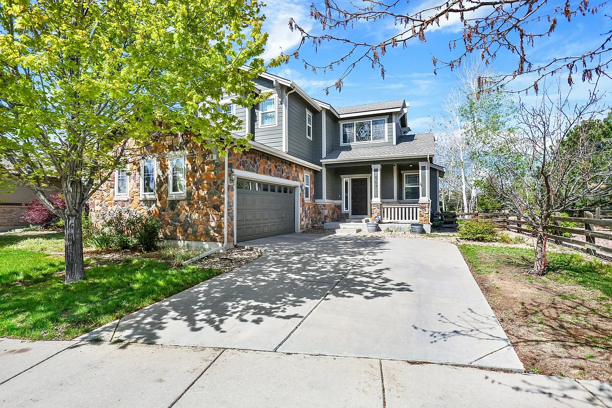 Building Photo - 547 N Millbrook St