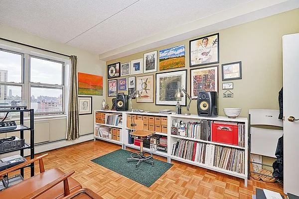 Sold by Compass | media 6