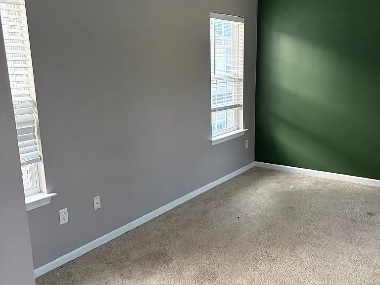 838 23rd St #B — Photo 33