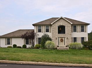 8 N Legend Rd, Shavertown, PA 18708