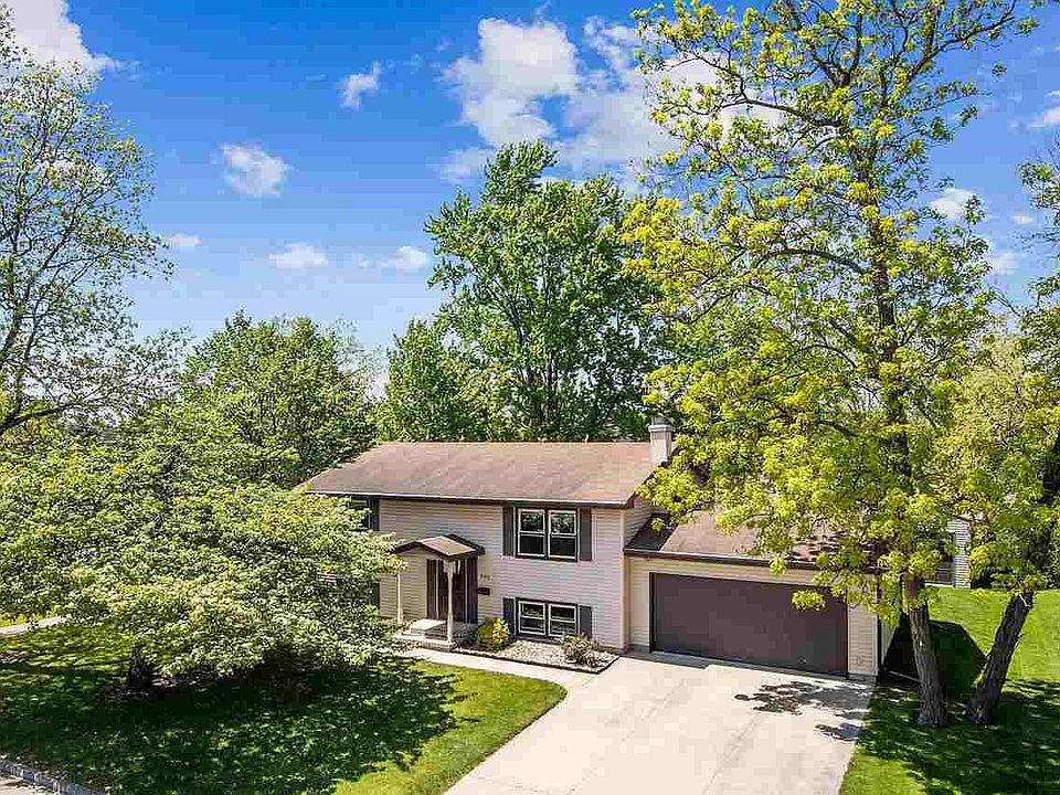 1st image of 993 Bridgewood Dr