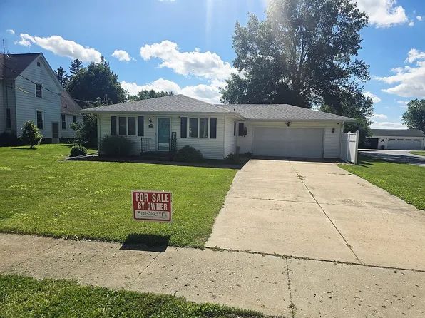 615 N Depot St, Altona, IL 61414