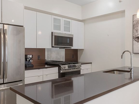 5th image of 257 Northampton St Unit 510