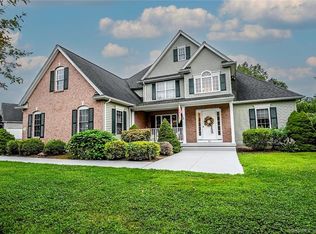 43 Pheasant Dr, Middletown, CT 06457