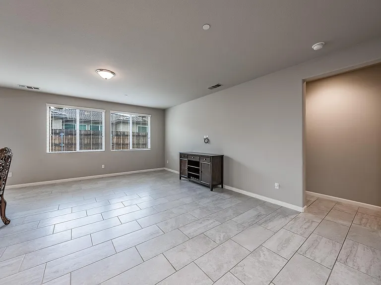 3555 Encino Ave — Photo 7