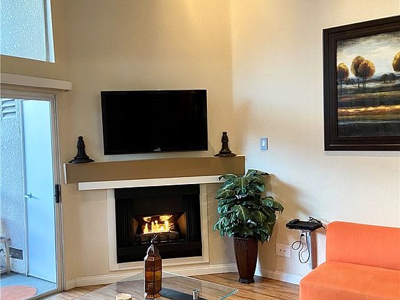 5th image of 21520 Burbank Blvd APT 308