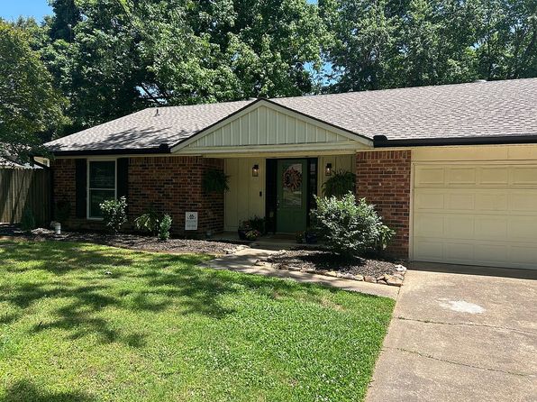 1602 Briarwood Dr