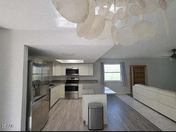 3rd image of 47 & 49 Sandpiper Cir