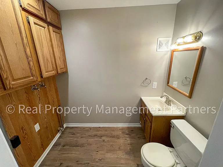 3920 Camelot Dr SE — Photo 18