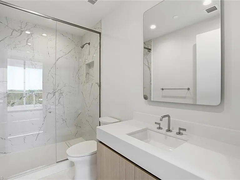 5100 Seagrass Blvd #306 — Photo 36