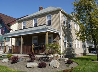 13421 Cedar Rd, Cleveland Heights, OH 44118