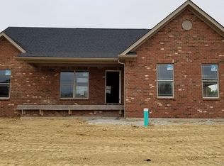 5620 Raintree Rdg, Jeffersonville, IN 47130