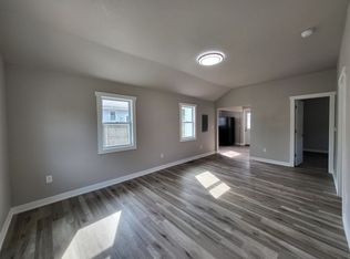 1254 E 24th St, Des Moines, IA 50317