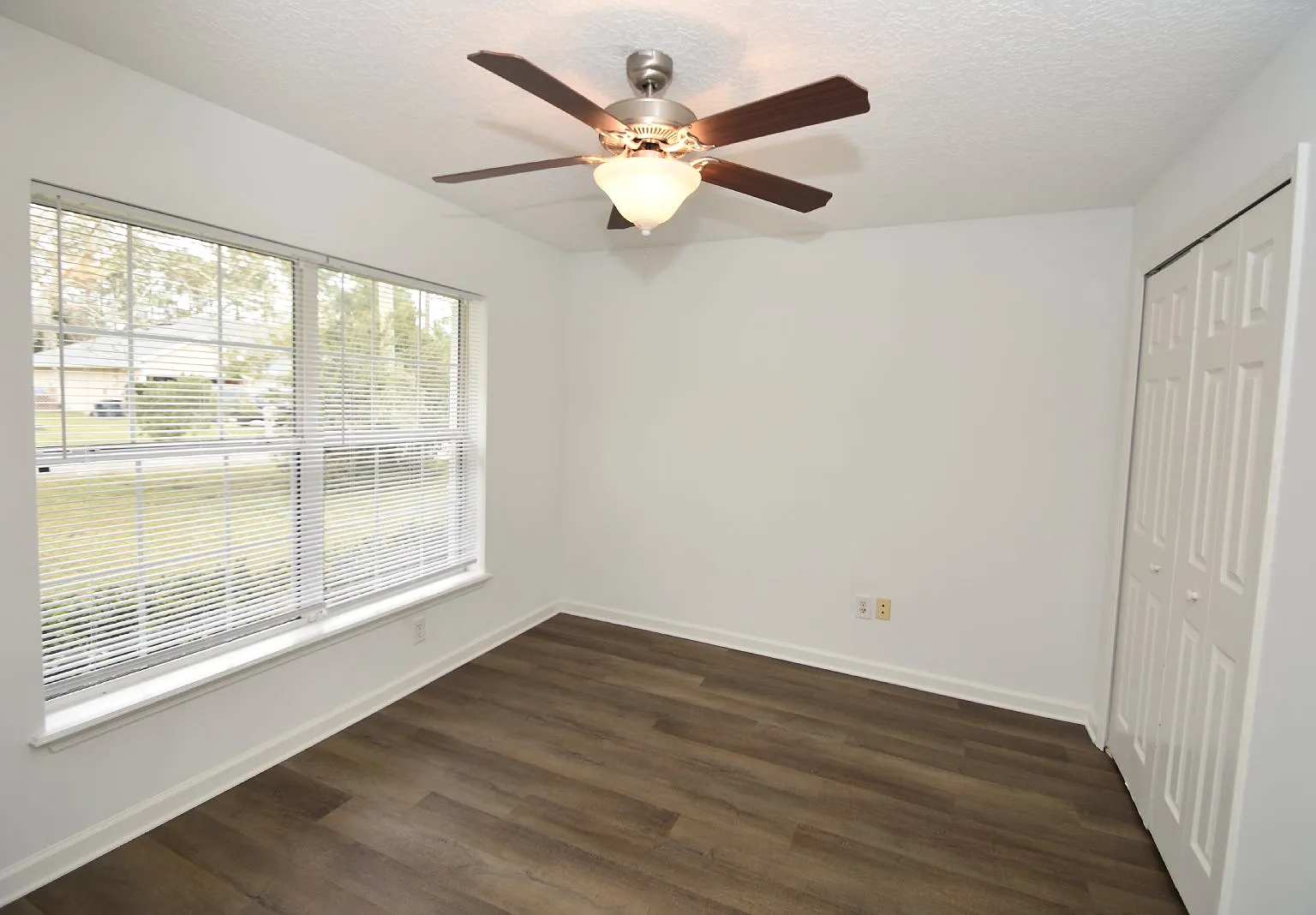 4 bed, 2.0 bath, 1665 sqft, $2,000 — Photo 4