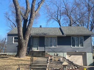 61 Indian Trl, Merrillville, IN 46410