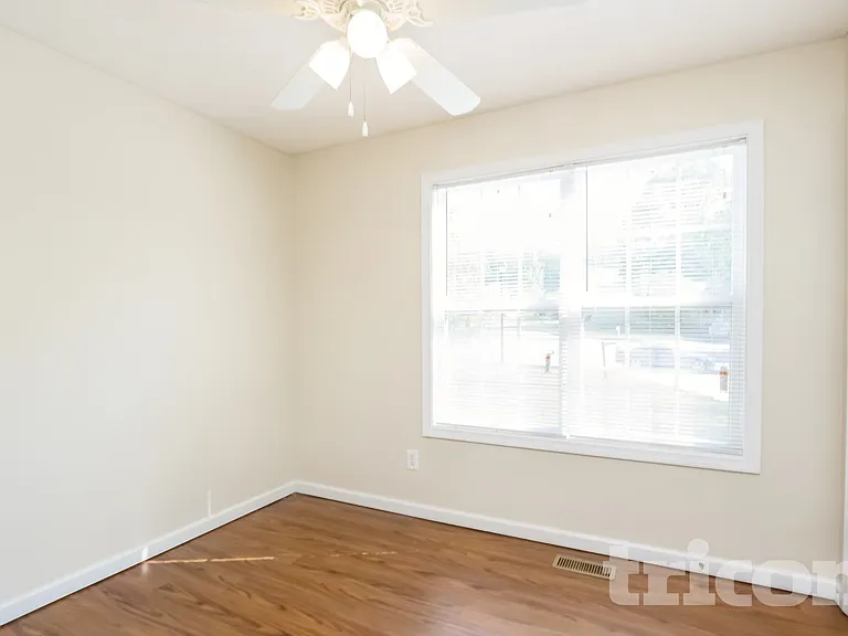 52 Spencer Ct — Photo 11