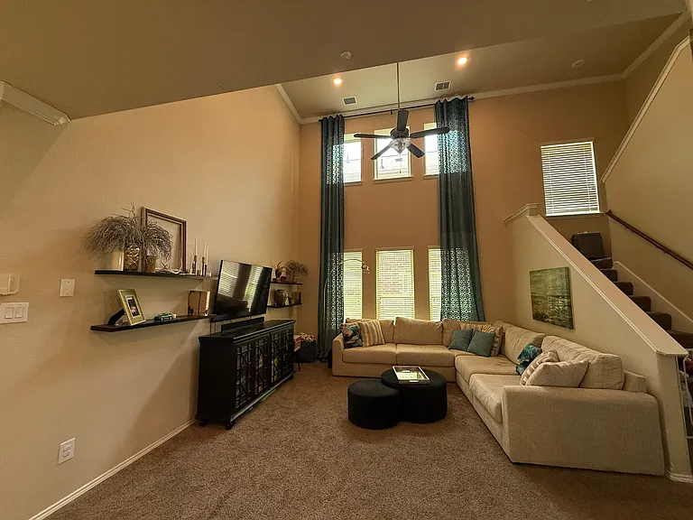 617 Crazy Horse Dr — Photo 5