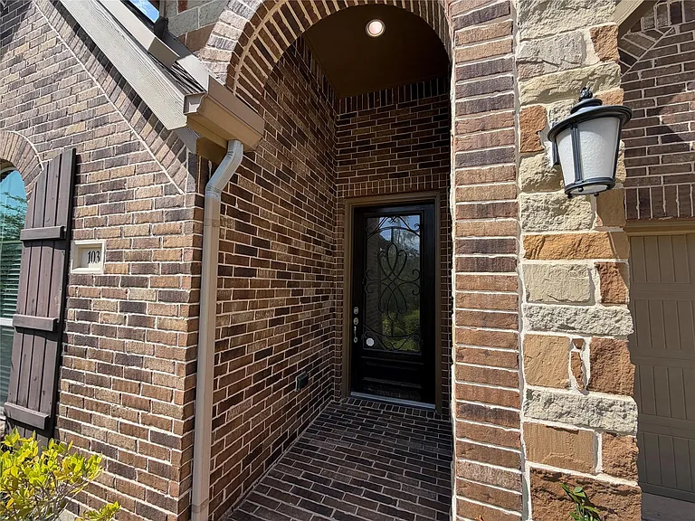 103 Wild Garden Ct — Photo 3
