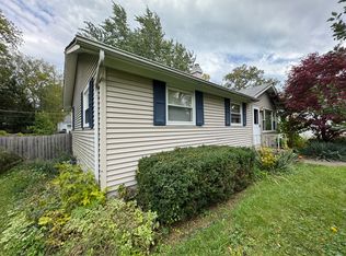 33269 N Valley View Dr, Grayslake, IL 60030