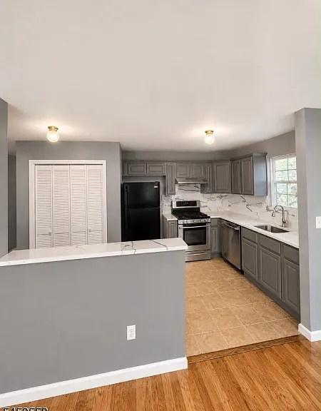 97 William St #1-2 — Photo 11