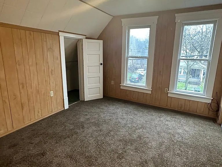 202 Westwood Ave — Photo 10
