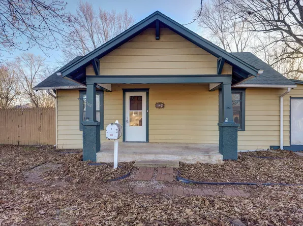 604 S Harrison Avenue, Aurora, MO 65605