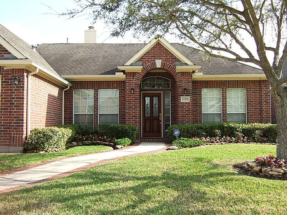 2nd image of 12323 Maple Leaf Ln