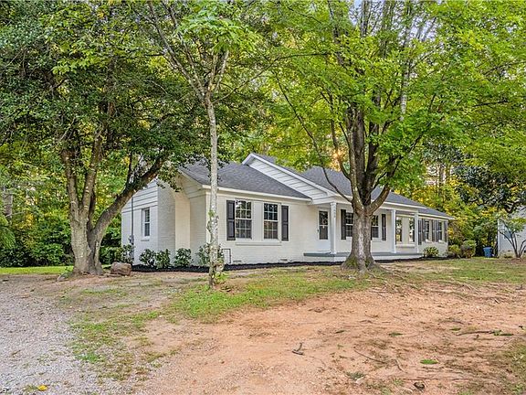 3rd image of 1605 Youngs Mill Rd