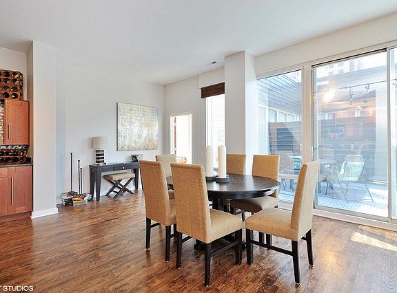 4th image of 1430 S Michigan Ave #6