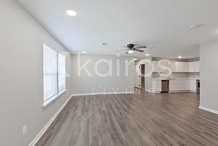 2 bed, 2.0 bath, 1207 sqft, $1,545 — Photo 3