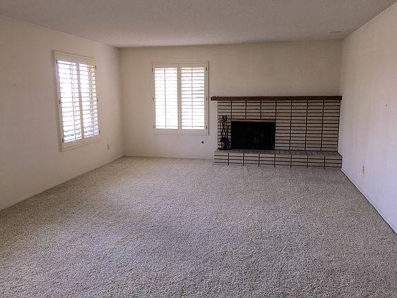 3rd image of 1783 N San Antonio Ave