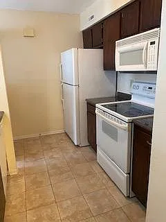 1 bed, 822 sqft, $900 — Photo 4