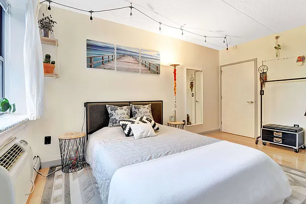 Sold by Century 21 Milestone Realty | media 9