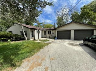 3908 Valley Rd, Racine, WI 53405