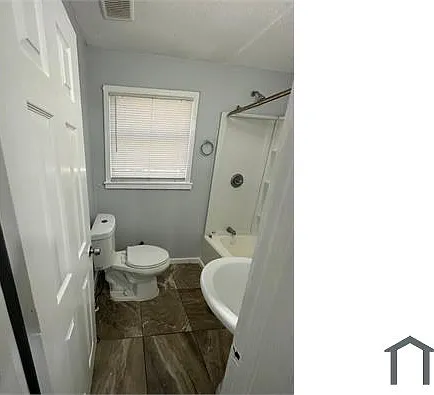 1611 W 34th St — Photo 8