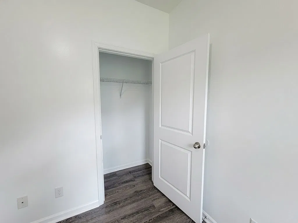4 bed, 1630 sqft, $2,450 — Photo 3