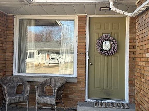 4th image of 2430 8th St