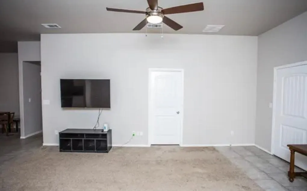 3 bed, 1481 sqft, $1,700 — Photo 3
