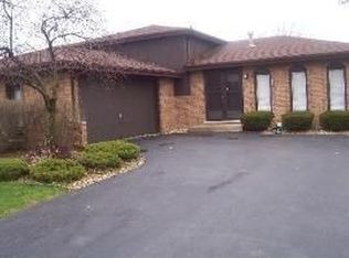 3520 Dale Dr, Crete, IL 60417